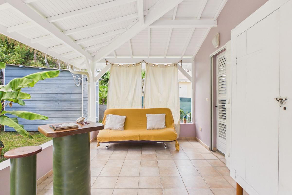 Location villa 3 chambres martinique - salon côté entrée